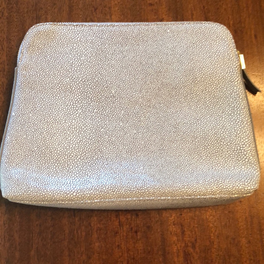India Hicks The Insider Clutch in Sting ray!